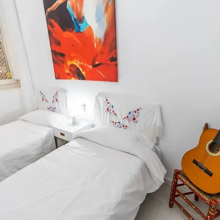 Sh Rujacor Mare. Chic En La Vina Кадис